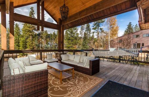 Keystone House | 1608 Soda Ridge: 2