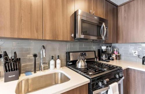 Downtown Salt Lake City Apartment | 1min Delta - Salt Palace - King Bed - Gym - Parking