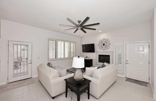 McCormick Ranch House | 1st Flr, Enclosed Patio, Mercado Shops, Walkable