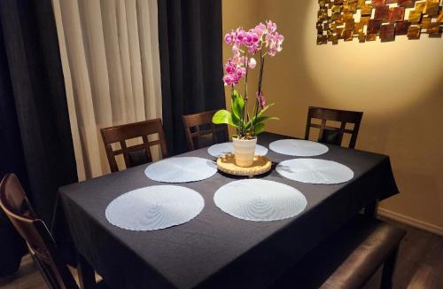 Keeling Apartment | 2-bed condo, cook-ready kitchen, and laundry, 5-8 minutes from University of Arizona and downtown Tucson