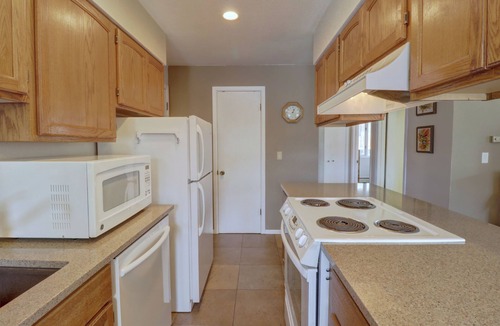 Dillon Condo | 2 bedroom Condo overlooking Lake Dillon CC19