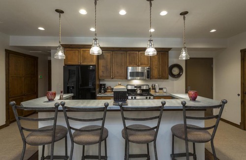 Deer Valley Apartment | 2 Bedroom Condo with Spa - Silver Baron Lodge