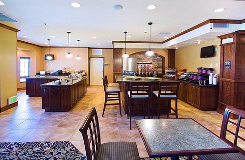 West Valley City Apartment | 2 Bedroom Suite! Free Breakfast Buffet. Pool, Hot Tub & Waterslide Access.Close to Salt Palace Convention Center