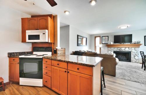 South Snyderville Basin Apartment | 2 br across from Park City Canyons Village Views!