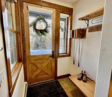 Granby Apartment | 2 BR Basecamp Bliss at Kicking Horse Near Ski Hill