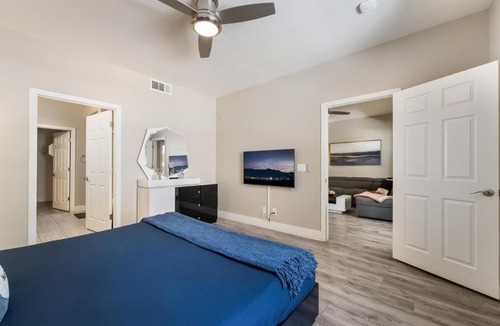 Rhodes Ranch Apartment | 2 BR Vegas Oasis Pool Parking Near Strip