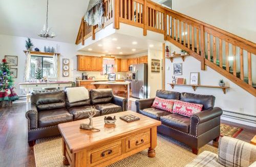 Show Low House | 2 Mi to Fool Hollow Lake: Wooded Cabin w/Fire Pit
