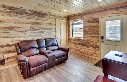 Browns Valley House | 2 Mi to Lake Traverse: Dog-Friendly Getaway