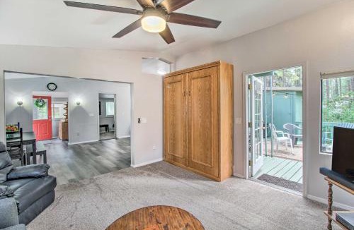 Pinetop-Lakeside House | 2 Mi to Rainbow Lake: Woodsy Retreat w/Deck!