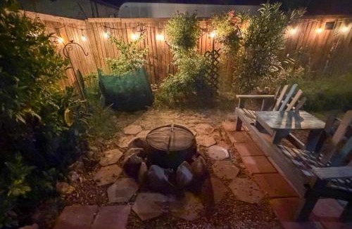 Bullhead City House | 2 Mi to Rotary Park! Pet-Friendly Home w/Fire Pit