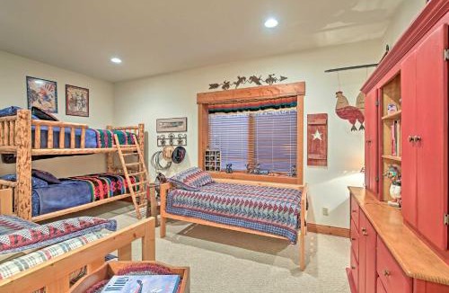Innsbruck Val Moritz House | 2 Mi to Skiing: Mtn-View Home w/Deck in Granby!
