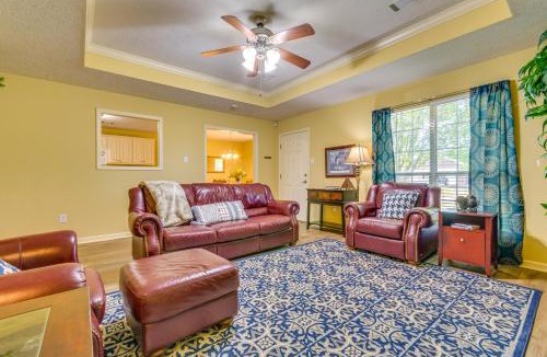 Conway House | 2 Mi to UCA: Group Getaway w/Private Yard!