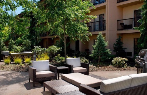 Tanasbourne House | 2 Pet-friendly Units Close to World Forestry Discovery Museum, Indoor Pool!