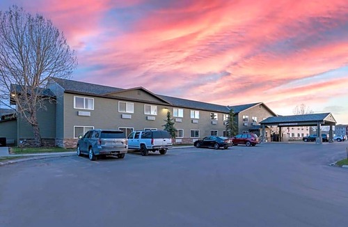 Pinedale Hotel | 2-Star Hotel ∙ Best Western Pinedale Inn