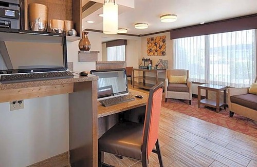 Dillon Hotel | 2-Star Hotel ∙ Best Western Paradise Inn