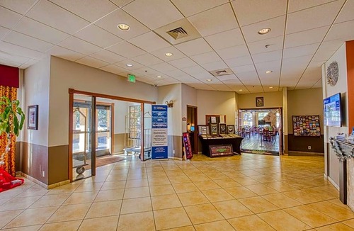 Green Valley Hotel | 2-Star Hotel ∙ Best Western Green Valley Inn