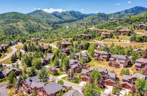 Pinebrook House | 2-story duplex in great location with private balcony mountain views fireplace