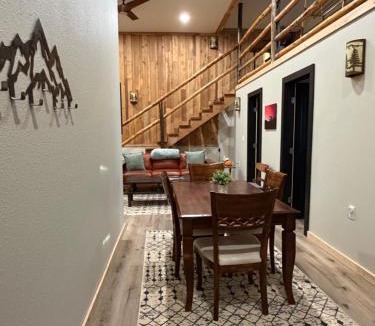 Divide Apartment | 20 min from Butte, minutes from The Big Hole River