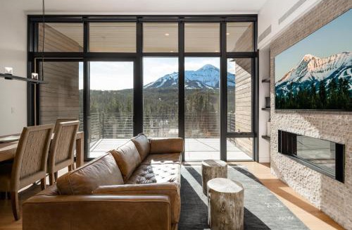 Big Sky Apartment | 204 LakeLodge