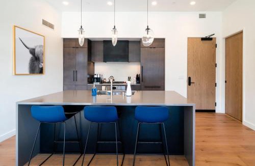 Big Sky Apartment | 204 LakeLodge