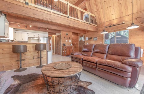 Big Bear Lake Ski Chalet | 2194-Conklin Base Camp Chalet chalet