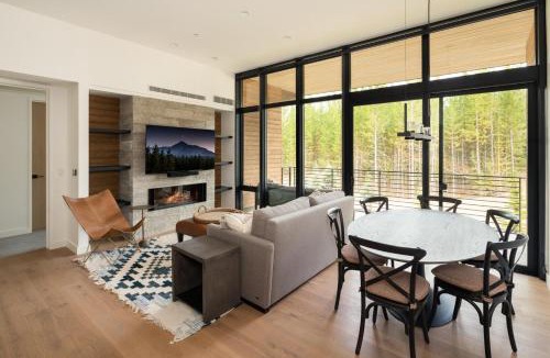 Big Sky Apartment | 221 LakeLodge