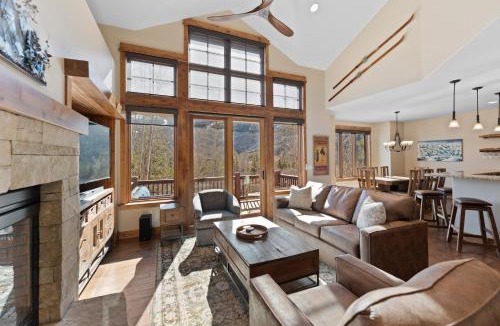 Keystone Villa | 223 Caravelle Drive: 3
