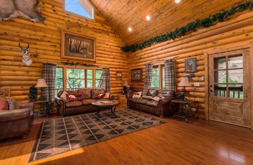 Carriage Hills House | 230 m² House ∙ 4 bedrooms ∙ 8 guests