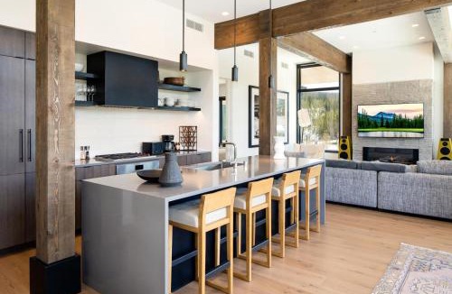 Big Sky Apartment | 232 LakeLodge