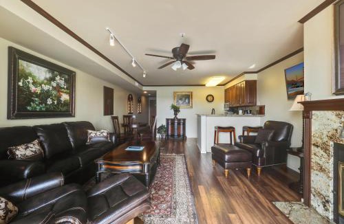 Charlevoix House | 239 Edgewater Inn