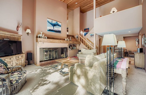 Vail House | 242 m² House ∙ 3 bedrooms ∙ 6 guests