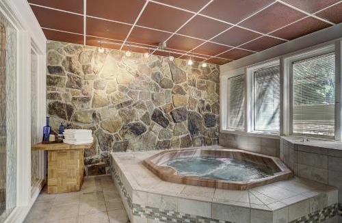 Mountain House Apartment | 2721 Chateaux DMont Condo