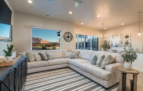 Santa Clara House | 29-30 | 2 Connected Homes in Ocotillo Springs with Pool and Spas