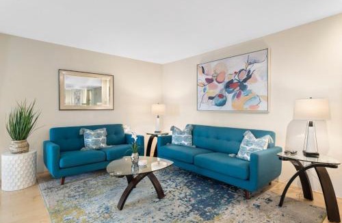 Cloisters House | 2BR Biltmore Bliss Condo with Heated Pool, Hot Tub and More
