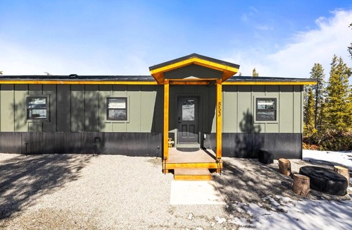 Twin Lakes House | 2BR New Home in Twin Lakes Views Pet Friendly