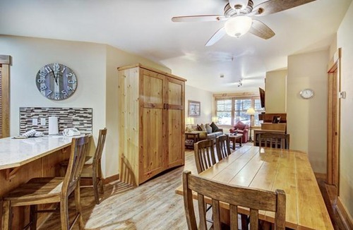 River Run House | 2BR plus Murphy - Springs 8802 Condo - Short Walk to Gondola- Kids Ski Free! townhouse