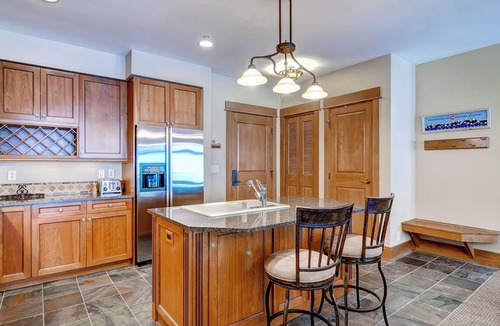 River Run Condo | 2Br Ski-in/Ski-out on mountain~Lone Eagle 3008~Kids Ski Free