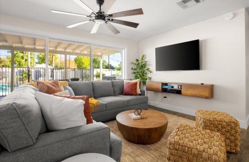Hacienda Granada House | 3 Br Paradise Pool Hot Tub Fire Pit Ping Pong