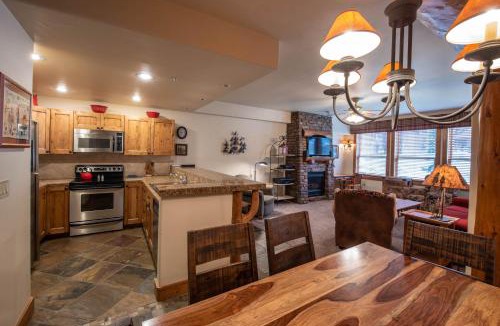 Mount Crested Butte Apartment | 3 Br- Sleeps 8 with Jetted Tub - No CF