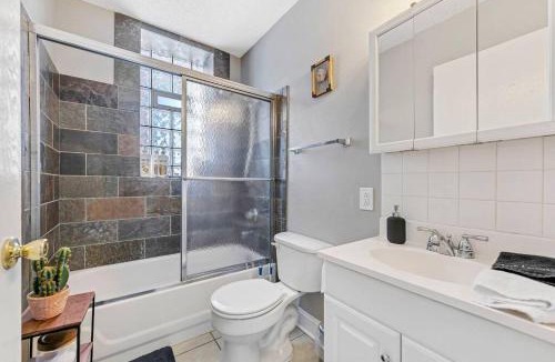 Downtown St. Louis House | 3 King Beds/3Baths Spacious