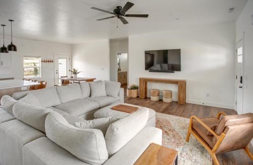 Sweetwater House | 3 Mi to Bear Lake: Home w/Hot Tub & Huge Patio!