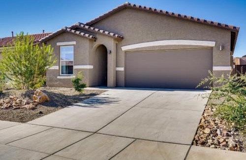 Tucson House | 3 Mi to Casino Del Sol! Home w/Dog-Friendly Yard