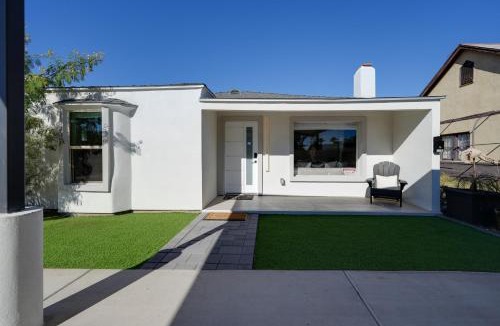 Encanto House | 3 Mi to Dtwn! Family & Pet-Friendly Gem in Phoenix