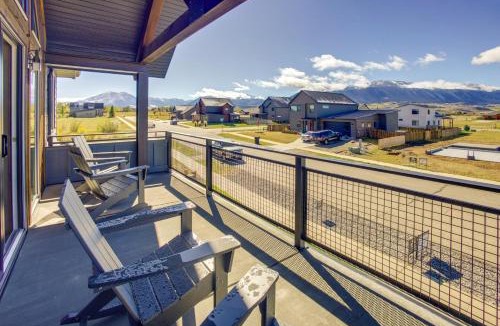 Red Lodge House | 3 Mi to Dtwn Red Lodge: Mtn-View Home w/Hot Tub