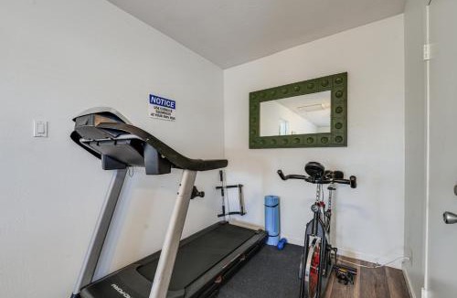 Mereway Manor House | 3 Mi to Old Town Scottsdale: Home w/Patio!
