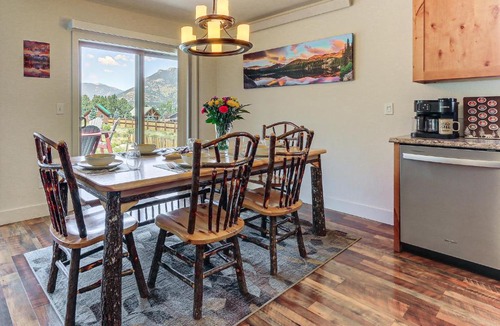 Estes Park House | 3 Mi to RMNP! Mtn-View Retreat in Estes Park