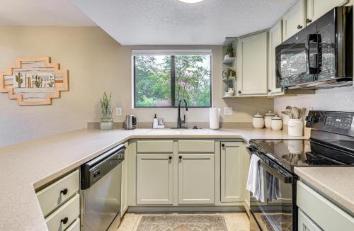Tucson House | 3 Mi to Sabino Canyon: Condo w/Resort Perks!