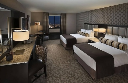 Sunrise Manor Hotel | 3 Modern Units Near Fremont Street Attractions! Pool, Night Entertainment