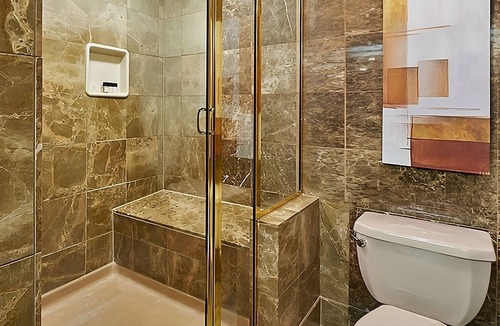 Sunrise Manor Hotel | 3 Modern Units Near Fremont Street Attractions! Pool, Night Entertainment