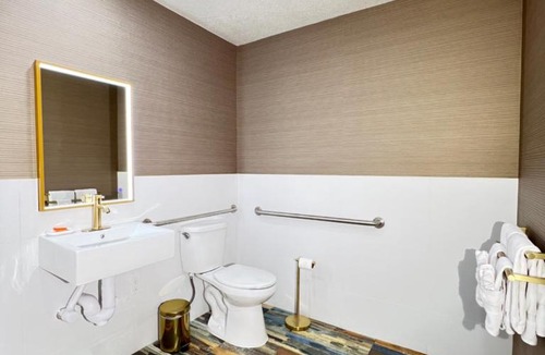 Catalina Village Hotel | 3 Palms Tucson North Foothills